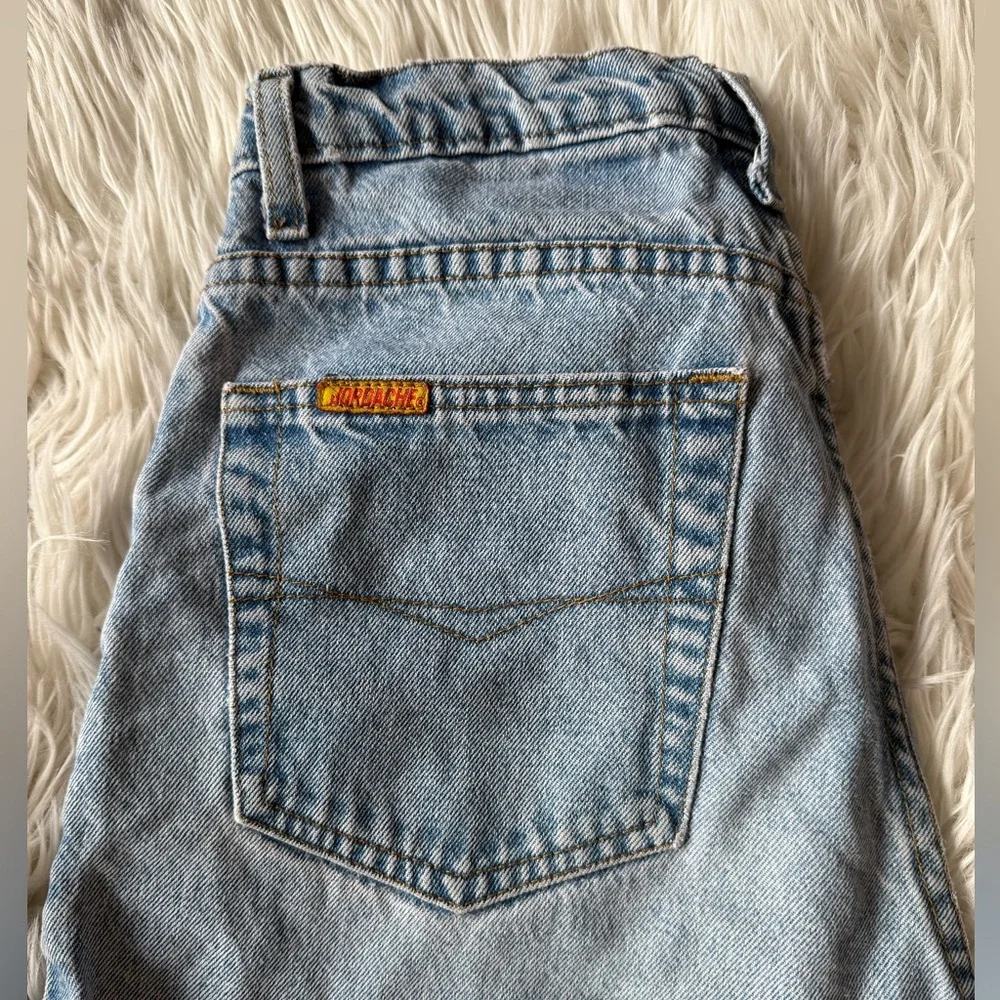 Vintage Jordache Light Wash Mom Five Pocket Classic Jeans - Picture 6 of 10